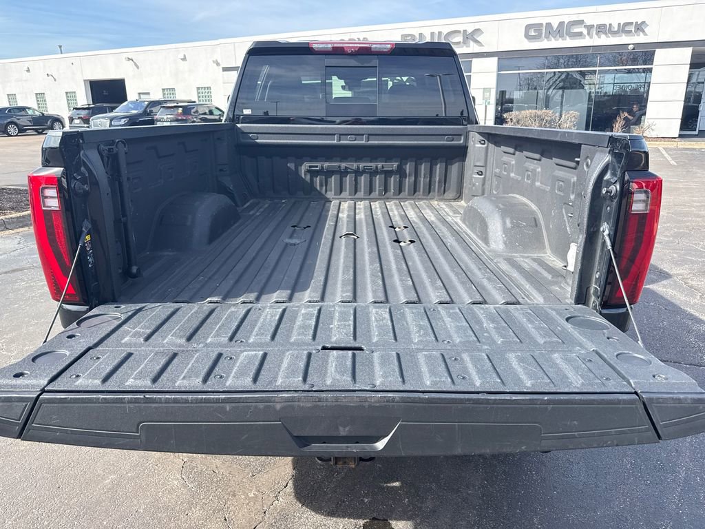 Used 2024 GMC Sierra 2500 Denali w/ Denali Reserve Package image 37