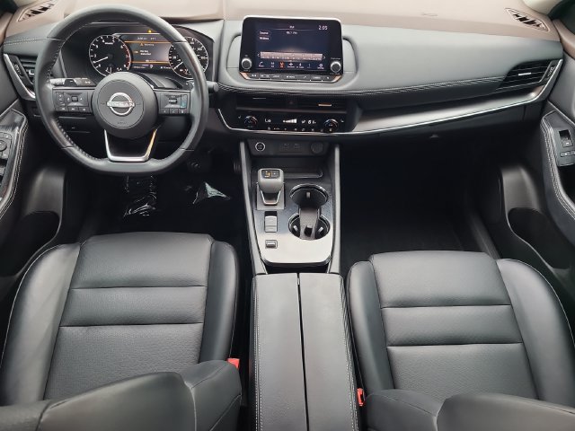Used 2023 Nissan Rogue SV w/ SV Premium B Package FWD image 14