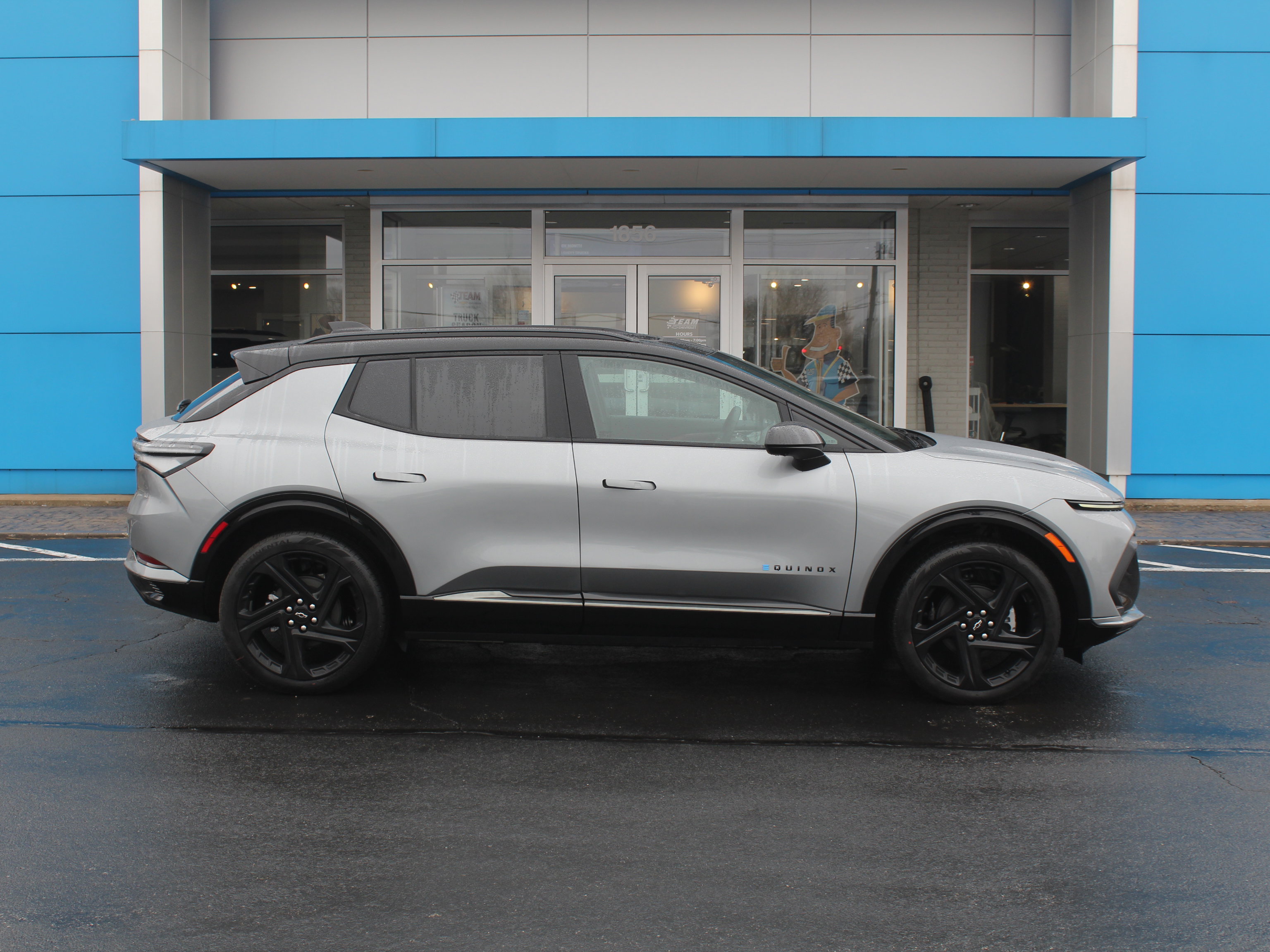 New 2026 Chevrolet Equinox EV RS image 3