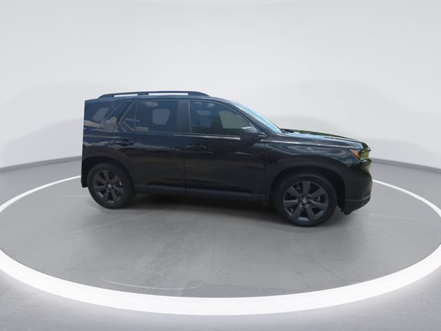 Used 2025 Honda Pilot Sport image 9