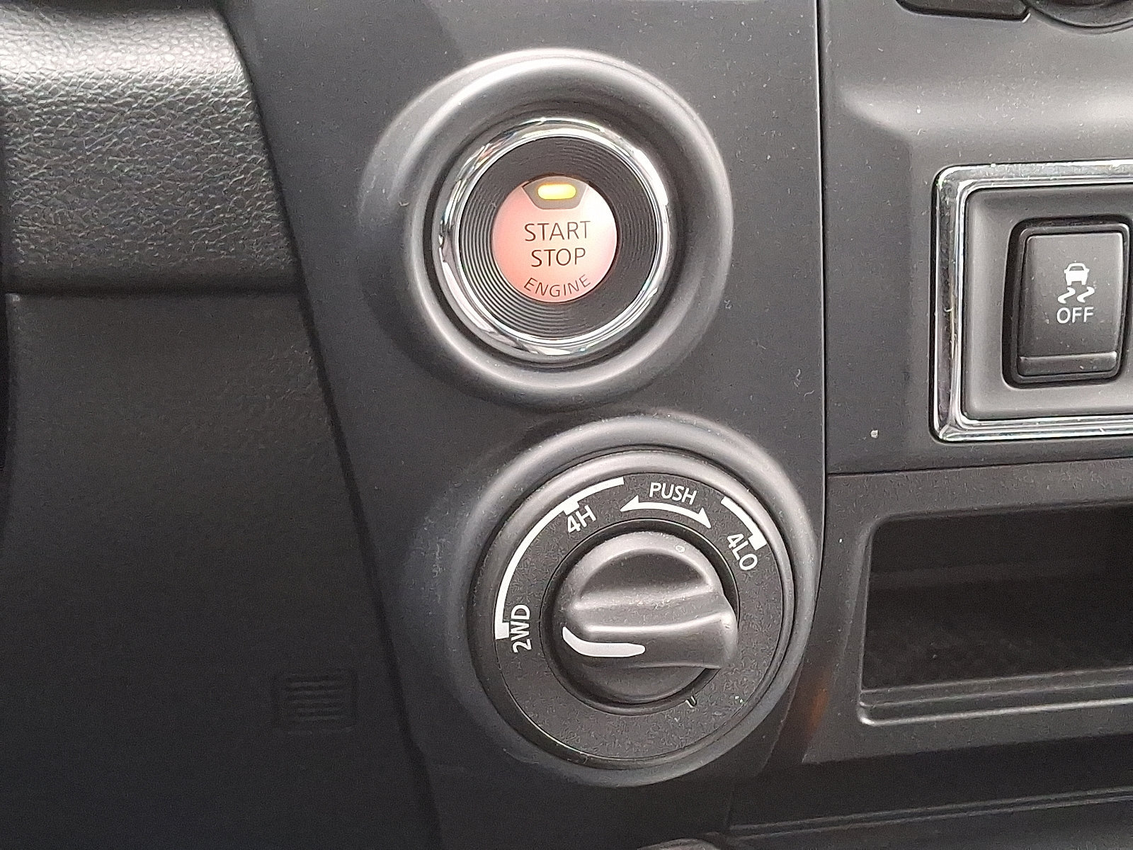Certified 2024 Nissan Titan SV w/ Accessory Utility Package AWD/4WD image 25