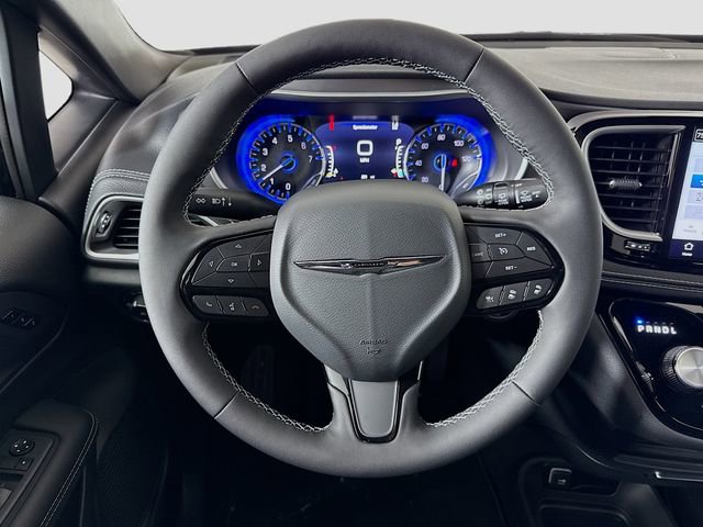 New 2026 Chrysler Pacifica Select w/ S Appearance Package image 11
