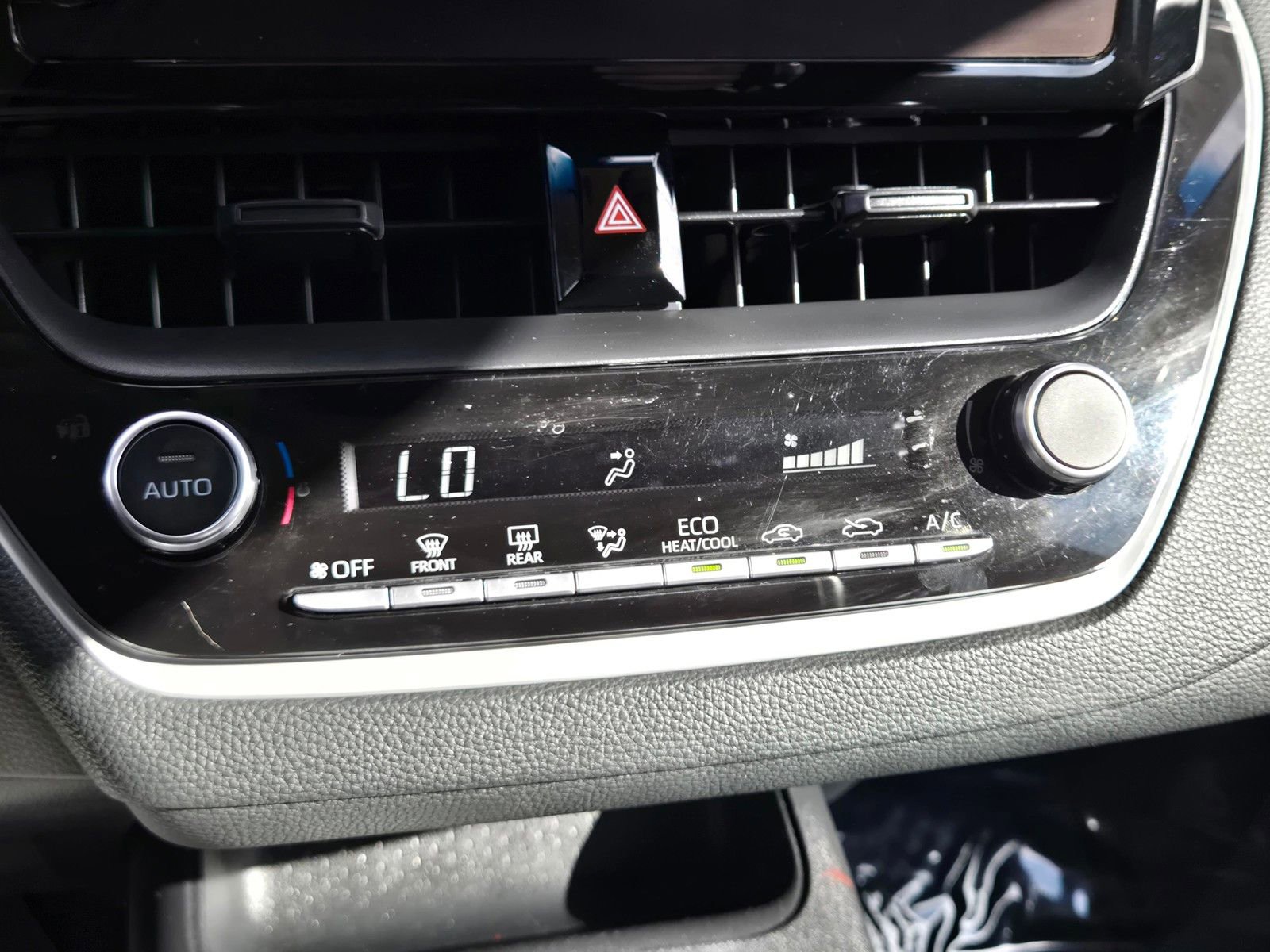 Used 2024 Toyota Corolla LE FWD image 20