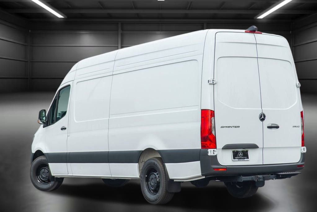 Used 2024 Mercedes-Benz Sprinter 2500 image 9