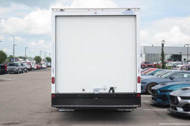 New 2027 Ford E-450 and Econoline 450 Super Duty w/ Power Equipment Group RWD image 19
