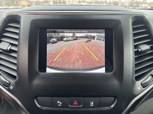 Used 2021 Jeep Cherokee Latitude Plus image 19