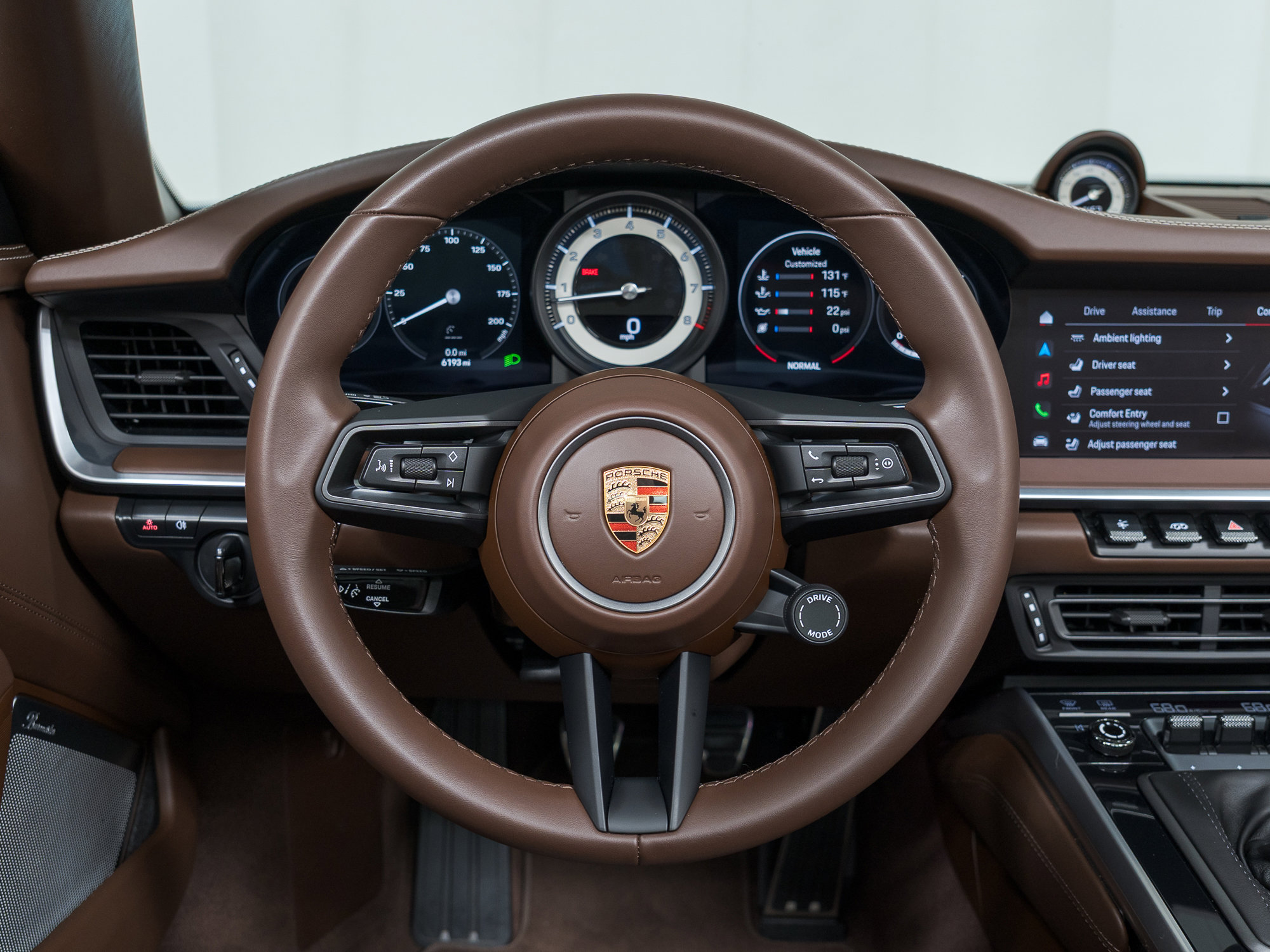 Certified 2024 Porsche 911 Targa 4S w/ Premium Package AWD/4WD image 24