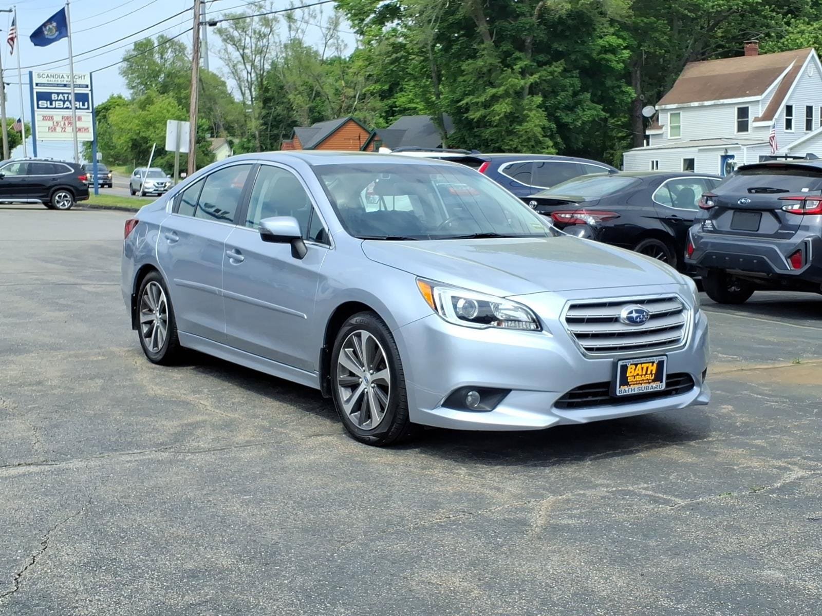 Used 2016 Subaru Legacy 2.5i Limited AWD/4WD image 3