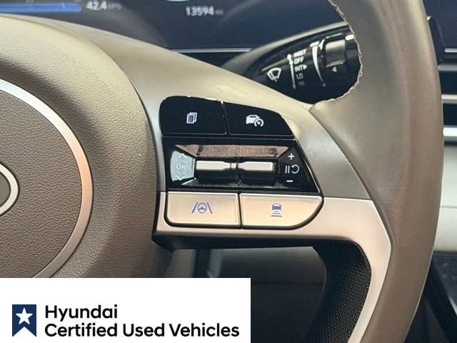 Used 2025 Hyundai Elantra SEL FWD image 16