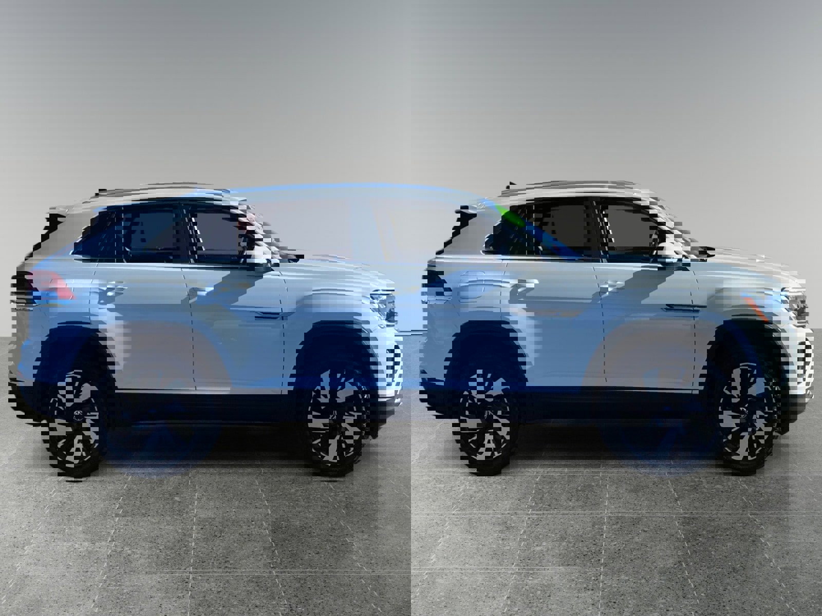 Used 2024 Volkswagen Atlas Cross Sport SE image 6