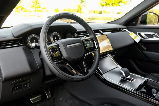 New 2026 Land Rover Range Rover Velar Belgravia AWD/4WD image 2