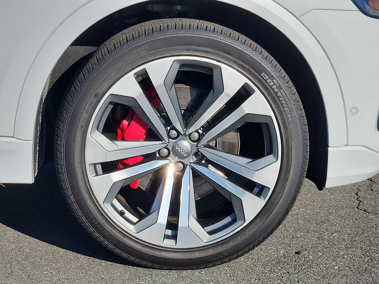 Used 2019 Audi Q8 Premium Plus w/ Premium Plus image 8