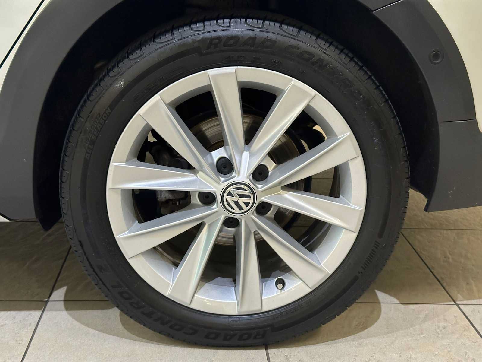 Used 2017 Volkswagen Golf Alltrack SEL AWD/4WD image 8