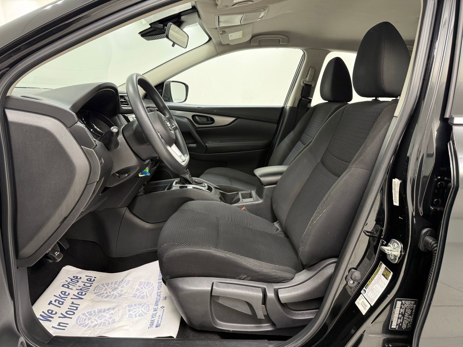 Used 2020 Nissan Rogue Sport S image 13