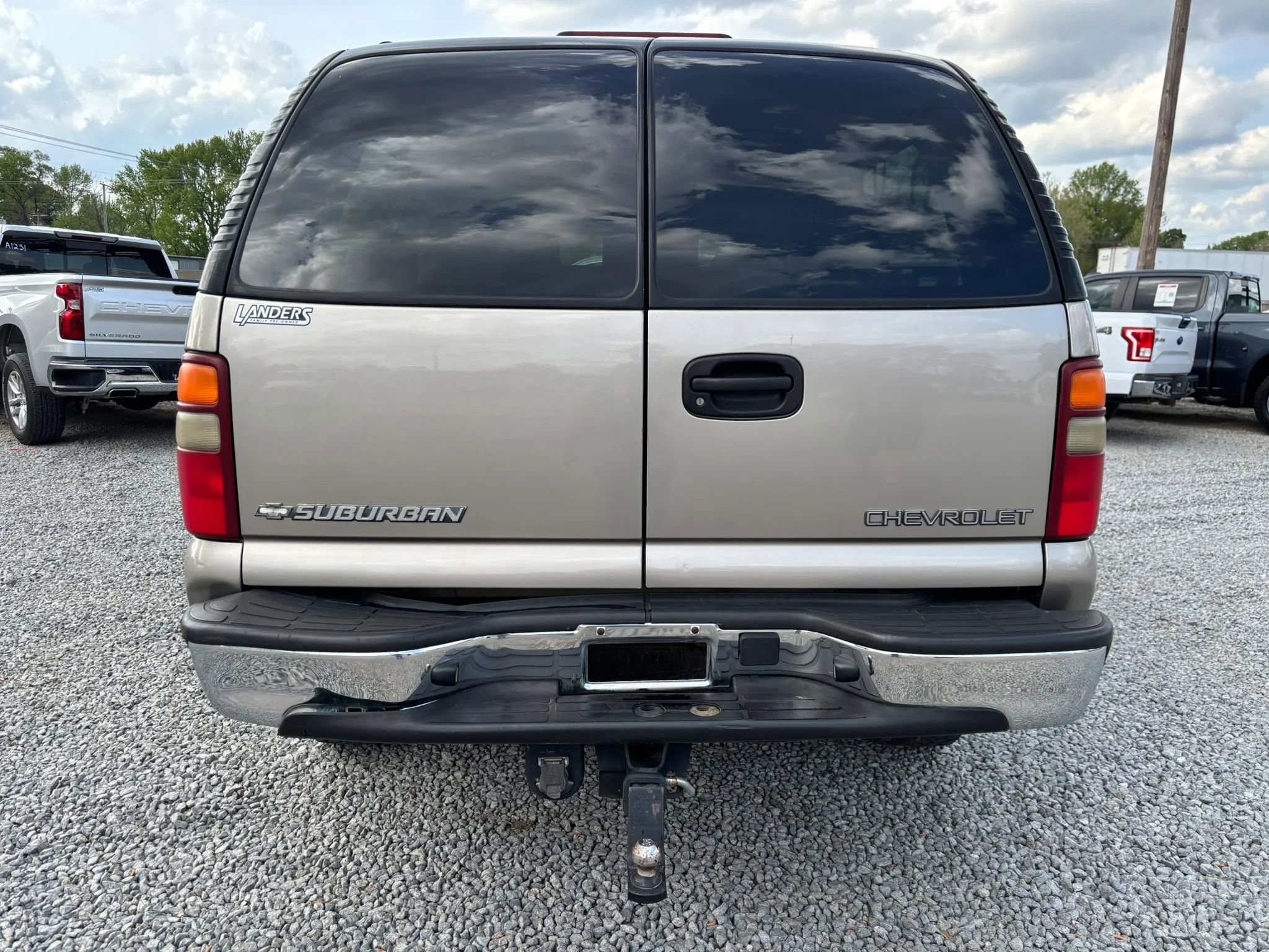 Used 2003 Chevrolet Suburban 2500 LS w/ LS Preferred Equipment Group image 9