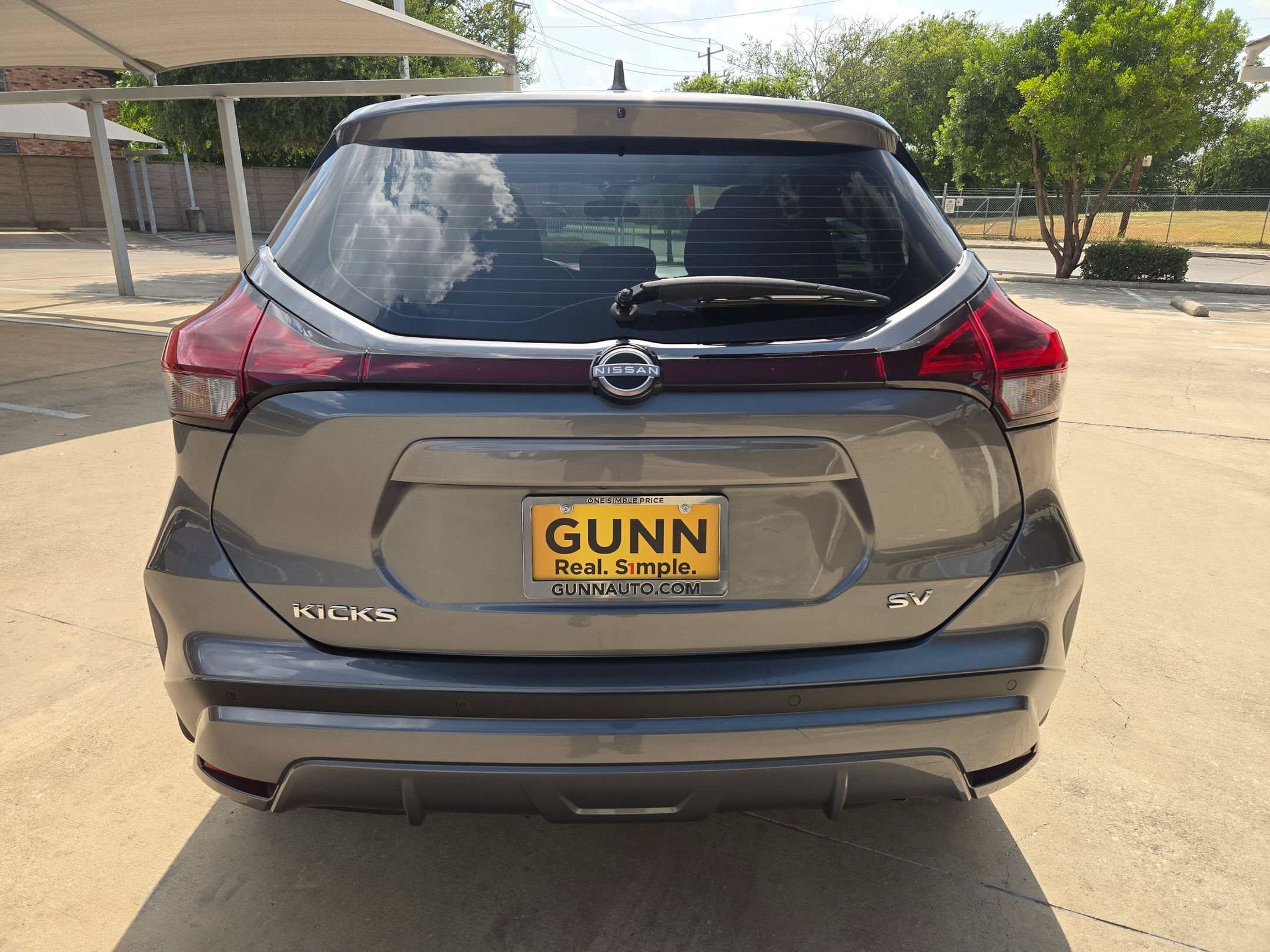 Used 2024 Nissan Kicks SV FWD image 4
