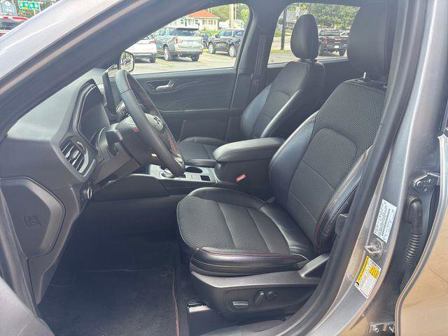 Used 2023 Ford Escape ST-Line w/ Tech Pack #1 image 11