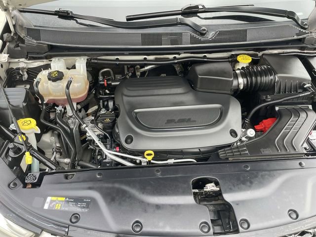 Used 2021 Chrysler Pacifica Touring-L w/ Premium & Safety Sphere Group image 30