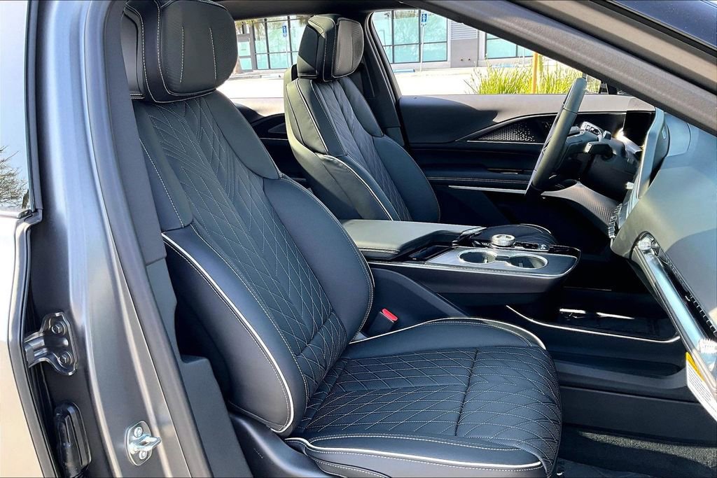 New 2026 Cadillac Lyriq V w/ LPO, Floor Liner Package AWD/4WD image 35