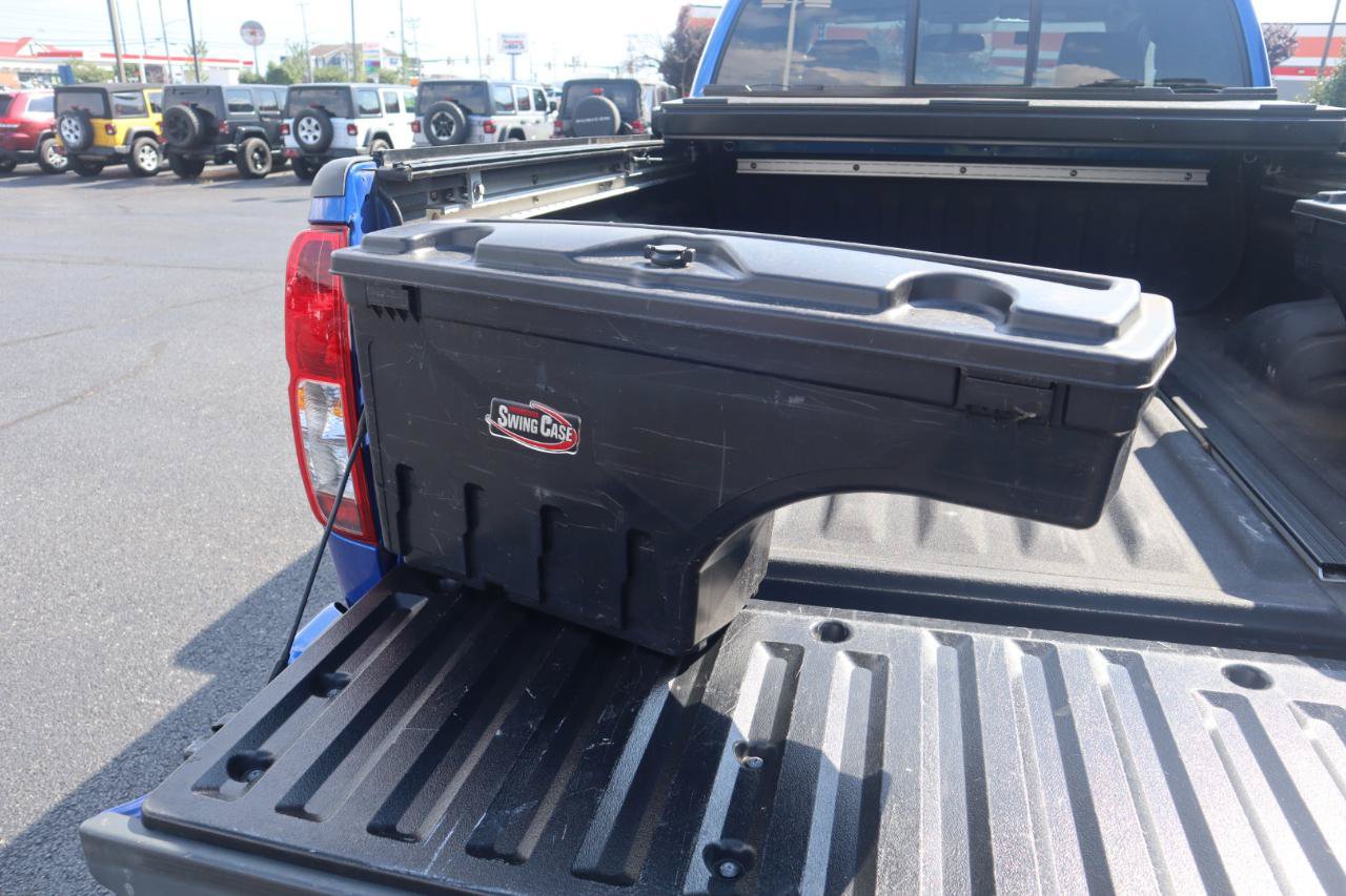 Used 2013 Nissan Frontier PRO-4X AWD/4WD image 29