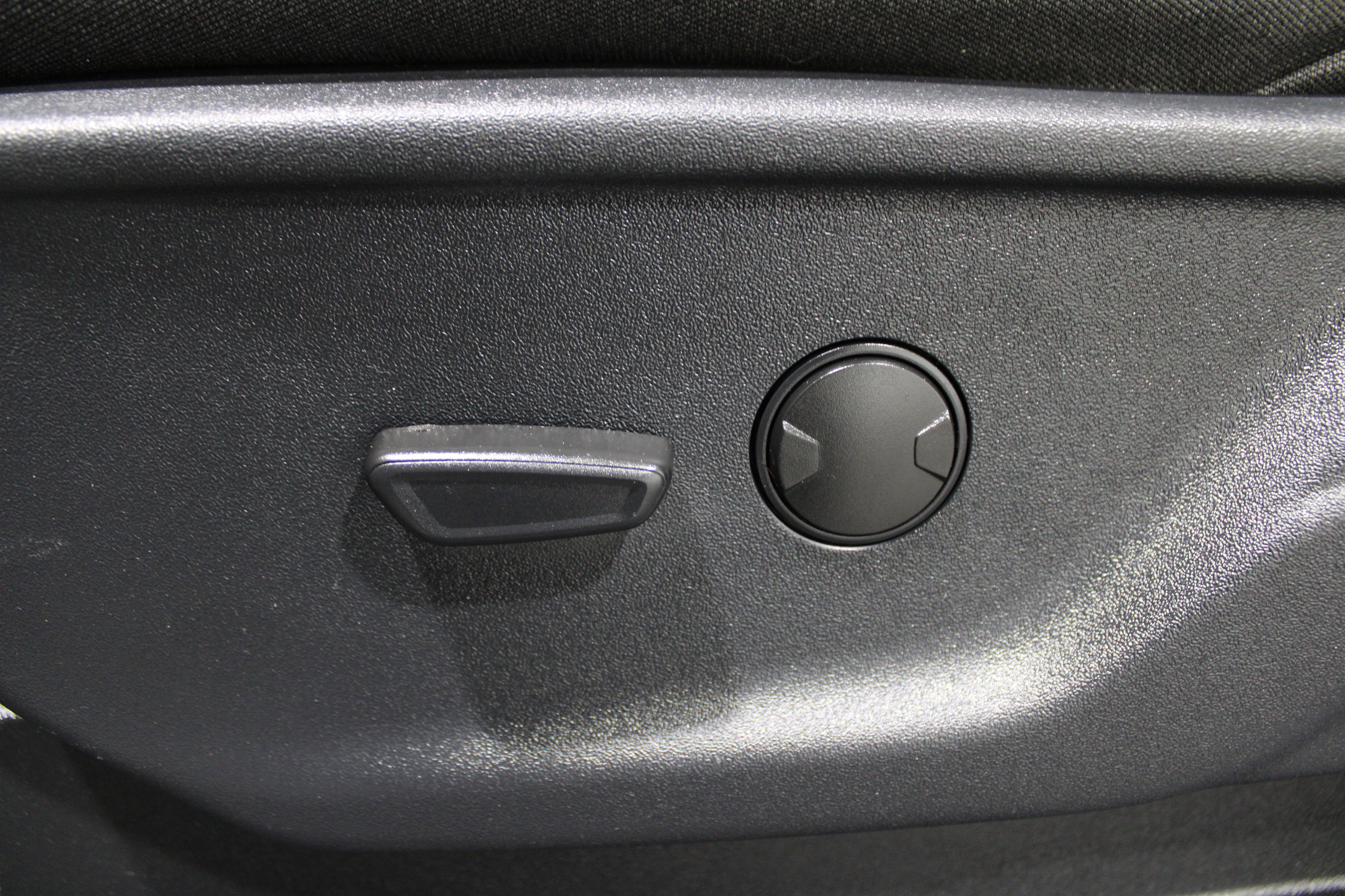 Used 2023 Ford F350 XLT w/ Tremor Off-Road Package image 4