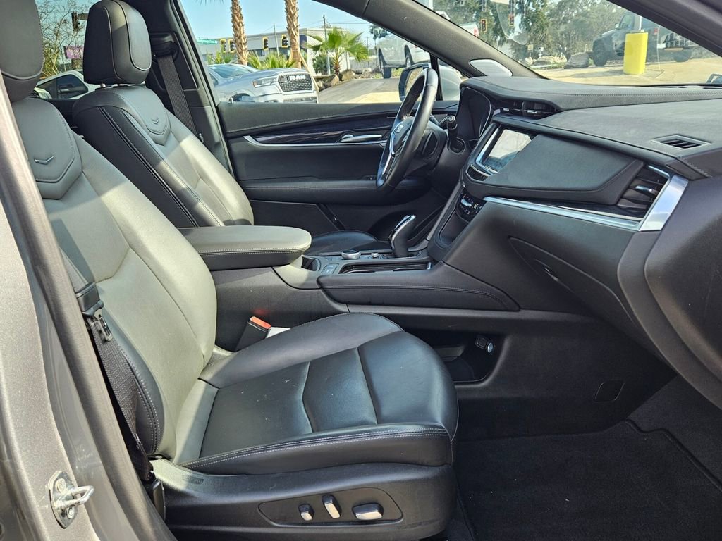 Used 2024 Cadillac XT5 Premium Luxury image 15