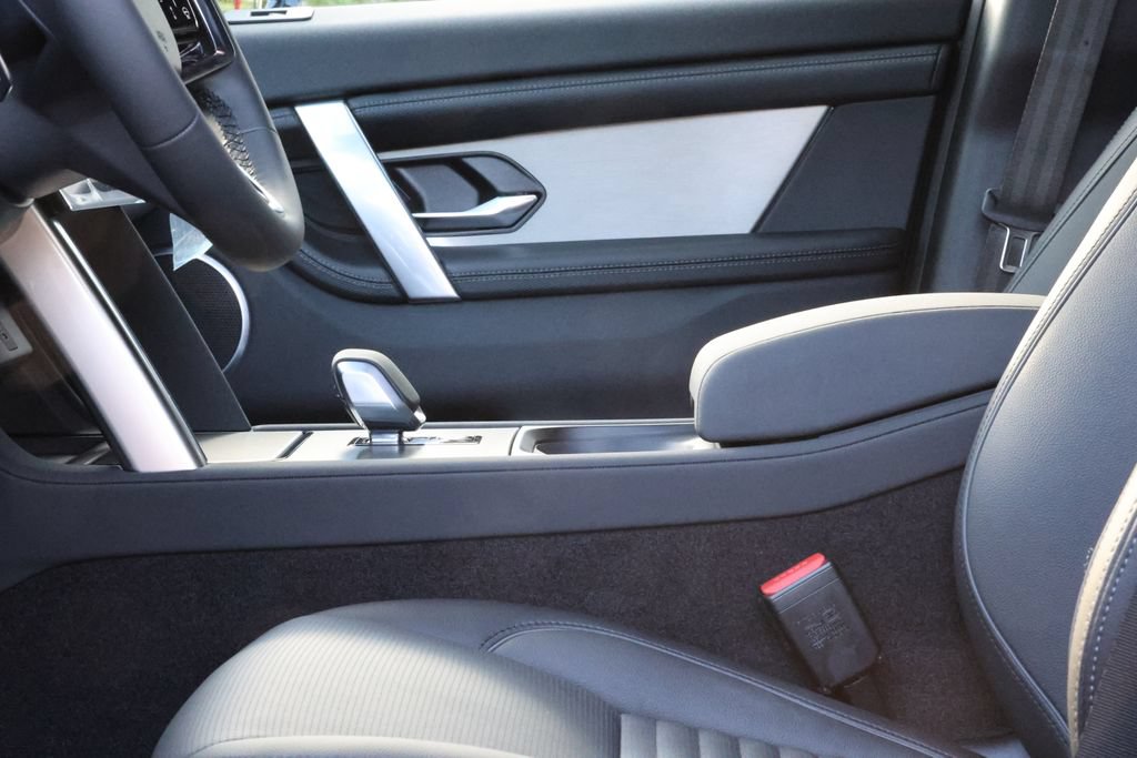 New 2026 Land Rover Discovery Sport Landmark AWD/4WD image 12