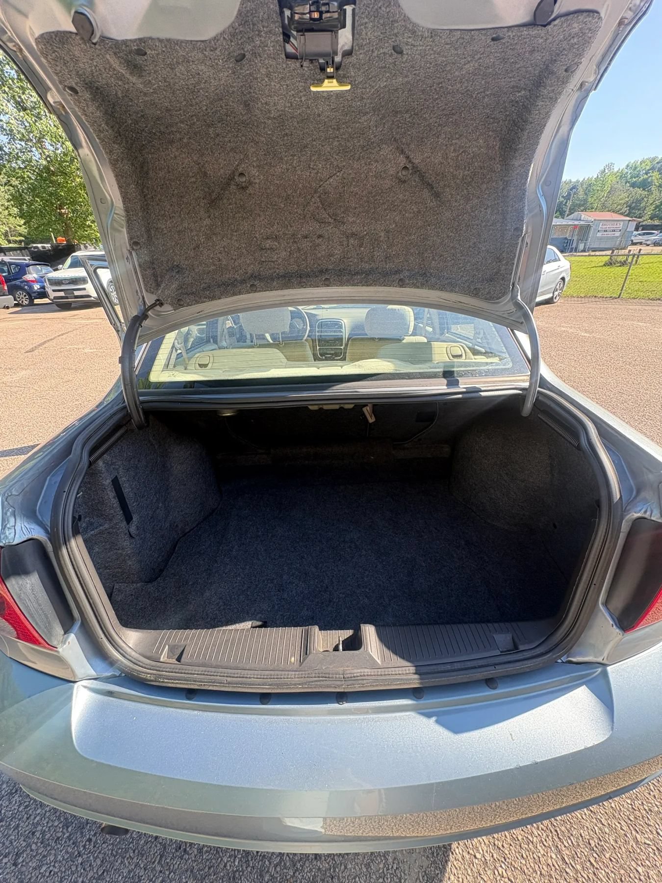 Used 2003 Saturn L-Series L200 w/ Audio Pkg I FWD image 24