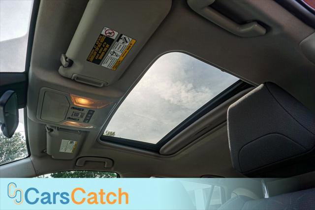 Used 2019 Toyota RAV4 XLE w/ Convenience Package FWD image 20