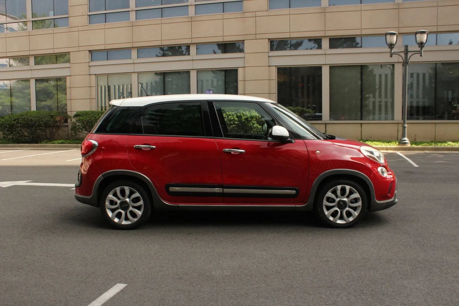 Used 2015 FIAT 500L Trekking FWD image 6