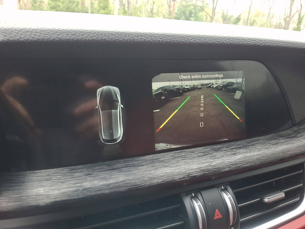 Used 2020 Alfa Romeo Stelvio RWD image 27