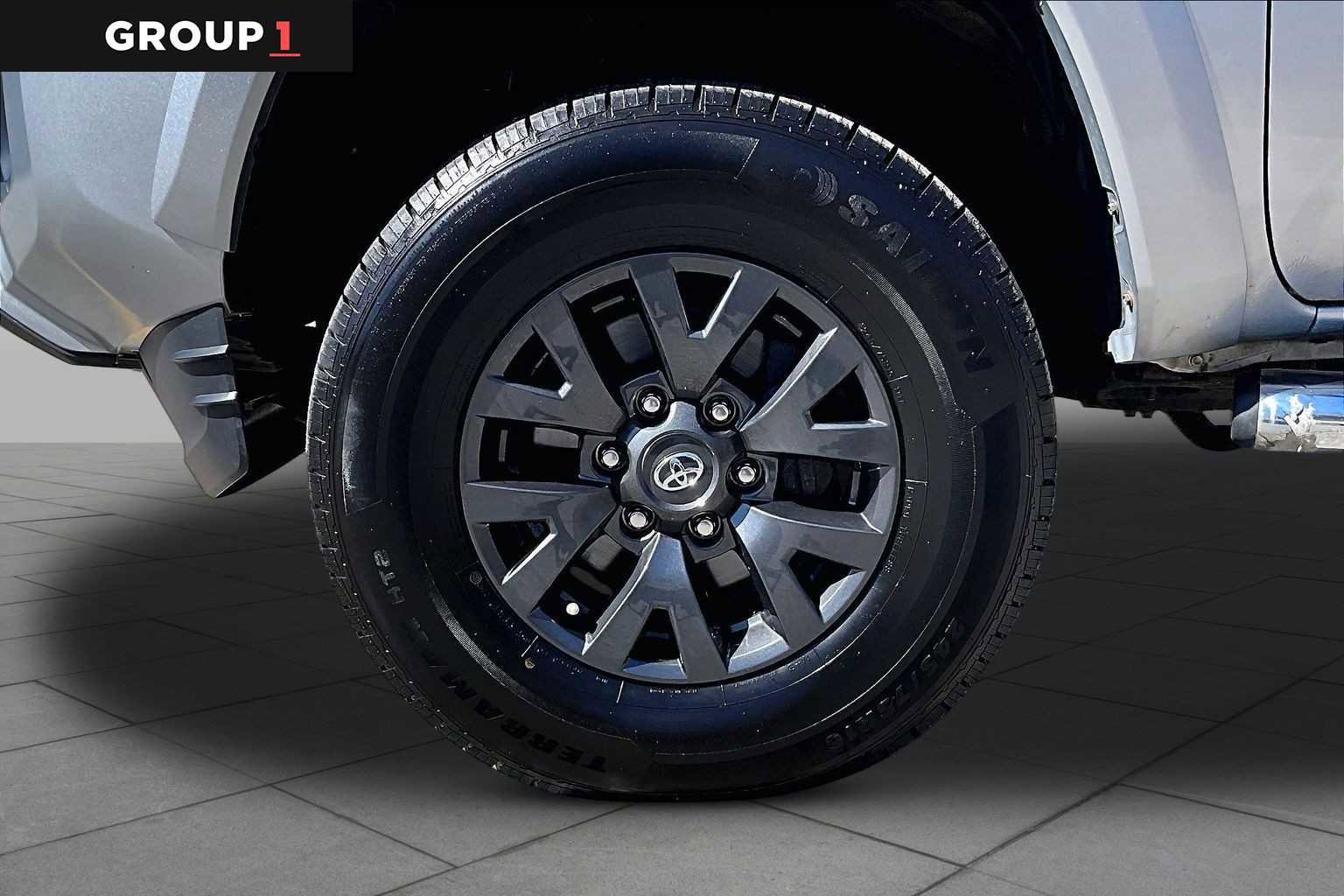 Certified 2023 Toyota Tacoma SR5 AWD/4WD image 11