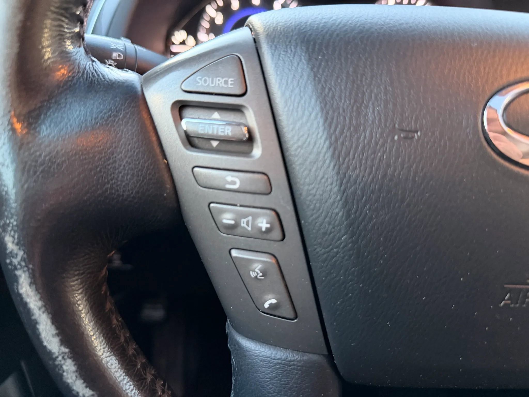 Used 2011 INFINITI QX56 4WD w/ Theater Pkg image 35