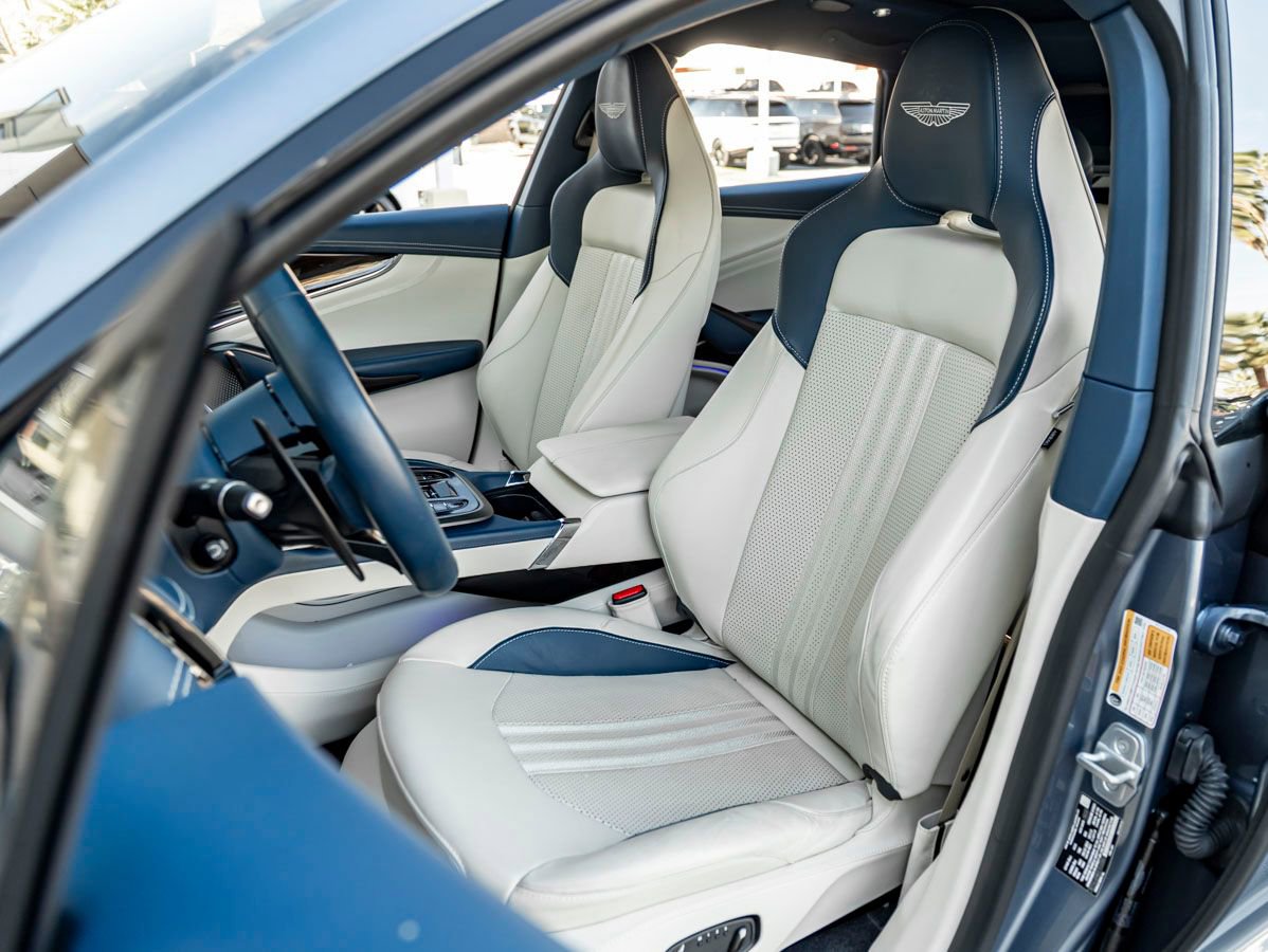 Used 2025 Aston Martin DBX 707 image 12