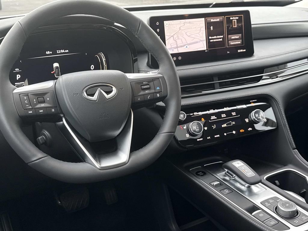 New 2026 INFINITI QX60 Luxe image 2