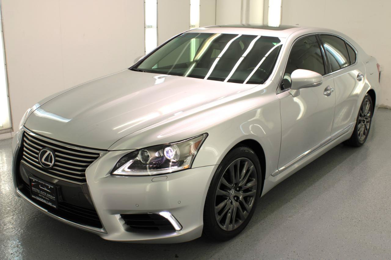 Used 2016 Lexus LS 460 w/ Comfort Package RWD image 5