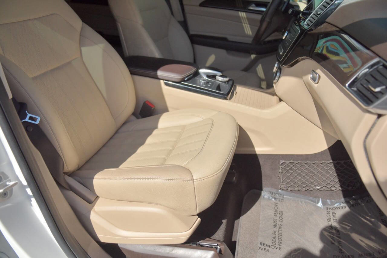 Used 2017 Mercedes-Benz GLE 350 w/ Premium 1 Package image 39