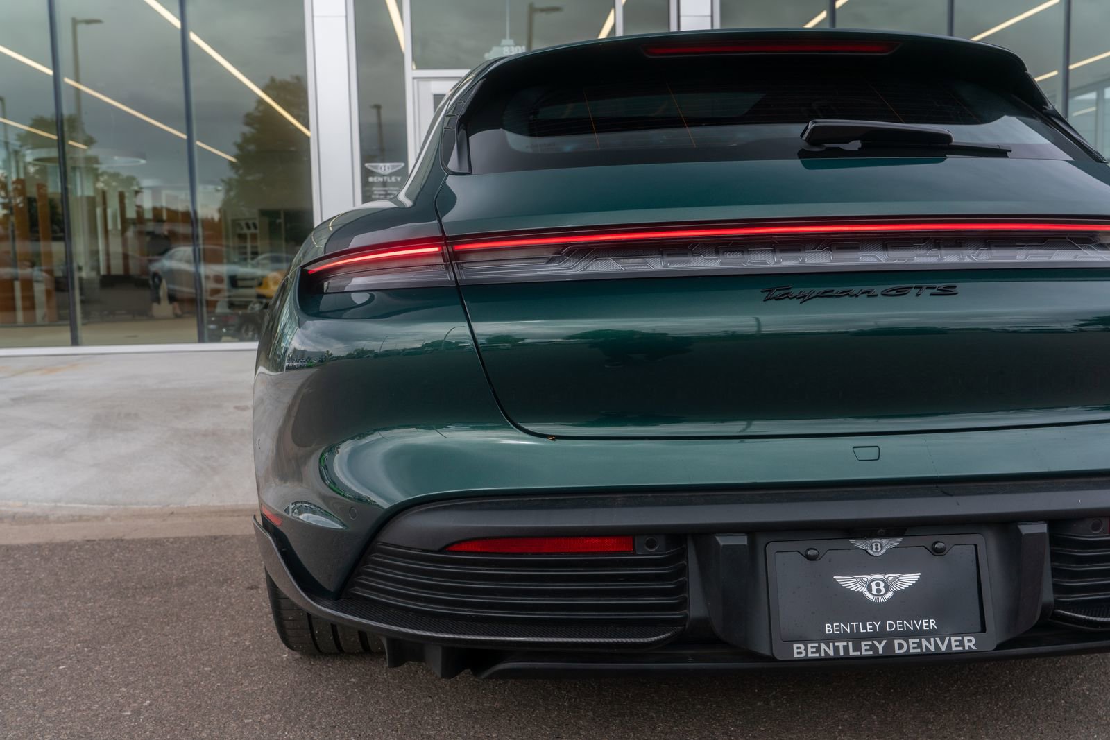 Used 2024 Porsche Taycan GTS image 15