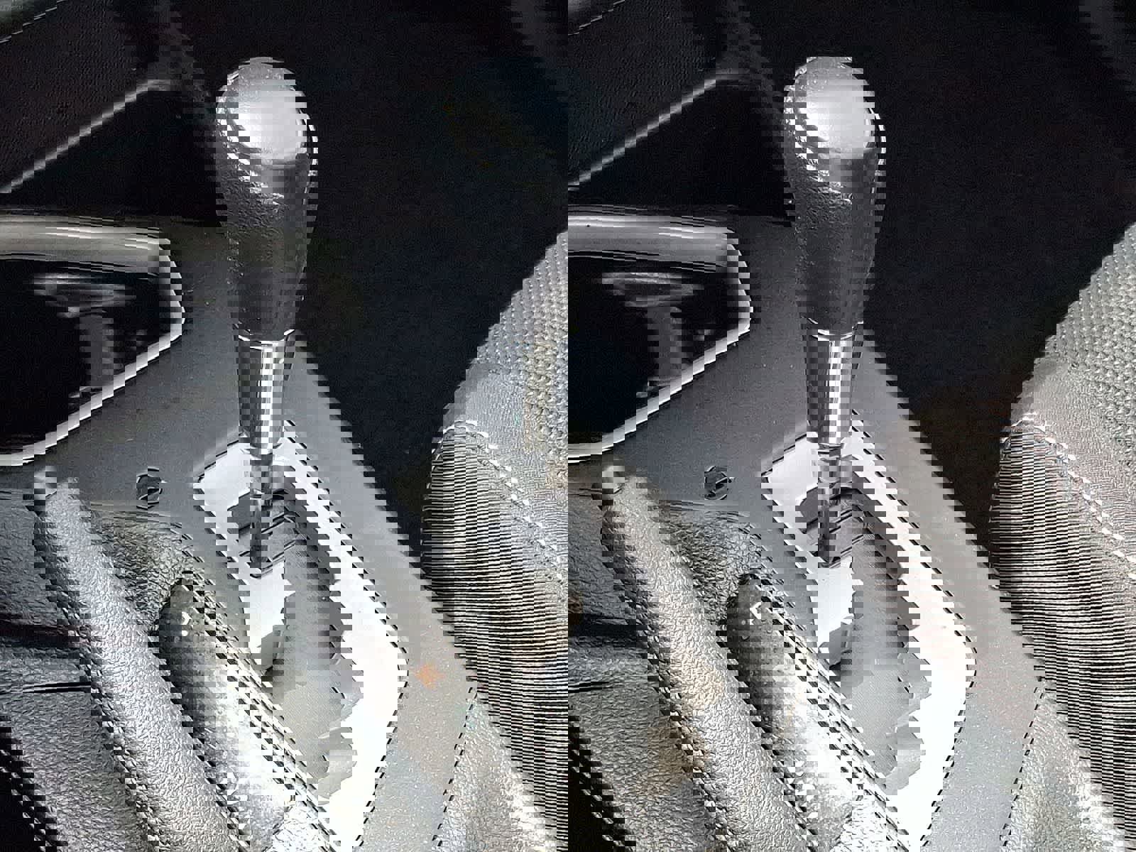 Used 2018 Toyota RAV4 XLE AWD/4WD image 22