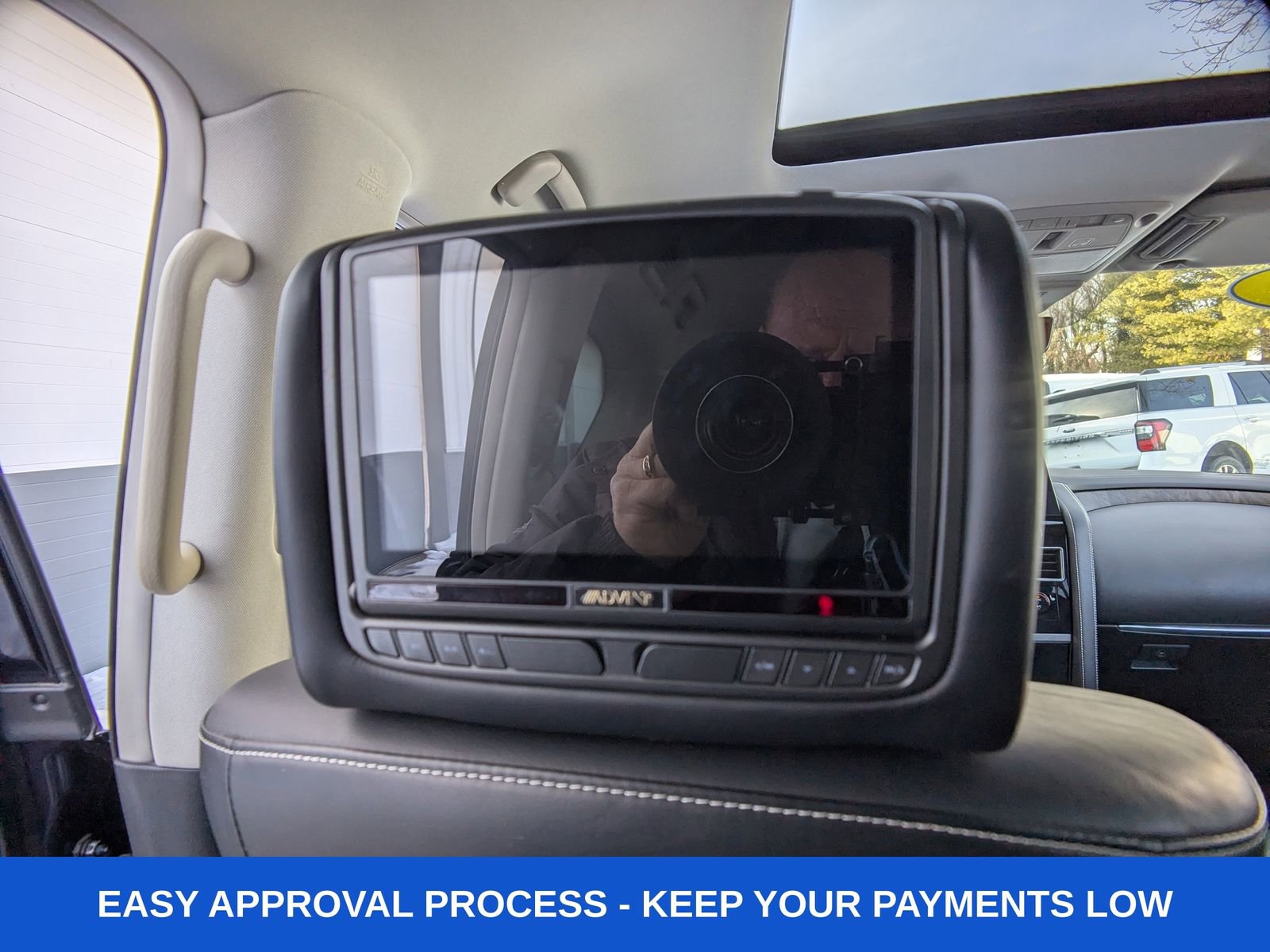 Used 2022 INFINITI QX80 Premium Select w/ Cargo Package image 16