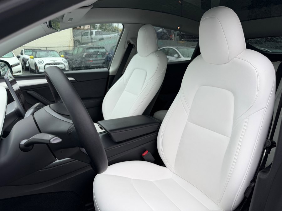 Used 2023 Tesla Model Y Long Range image 17