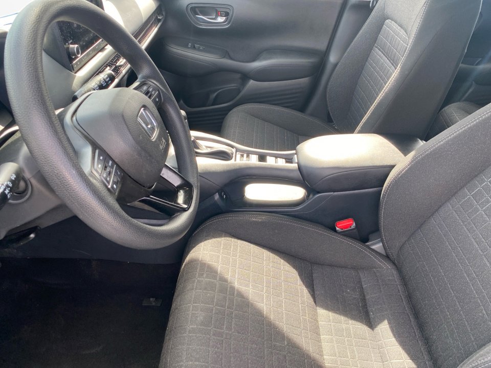 Certified 2025 Honda HR-V LX image 11