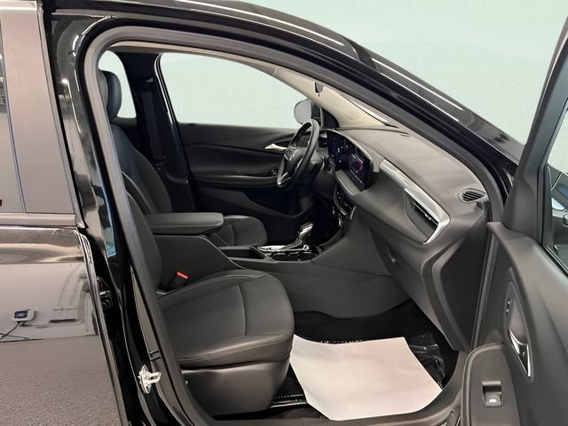 Certified 2025 Buick Encore GX Preferred AWD/4WD image 9