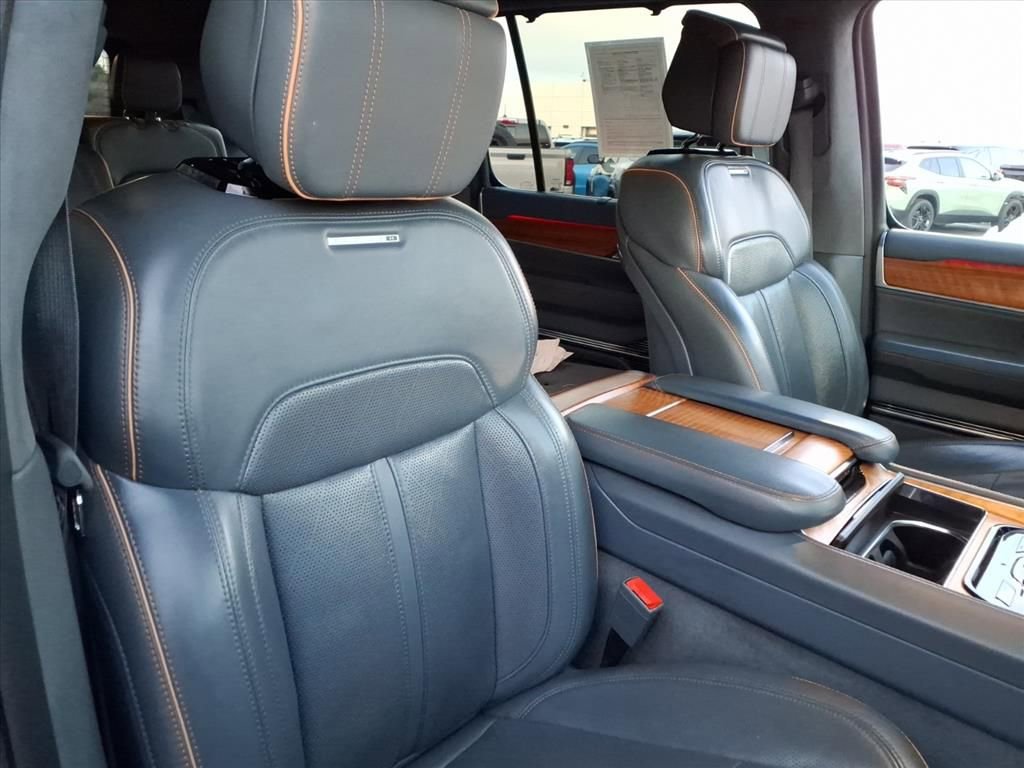 Used 2022 Jeep Grand Wagoneer Series II w/ Convenience Group III image 23