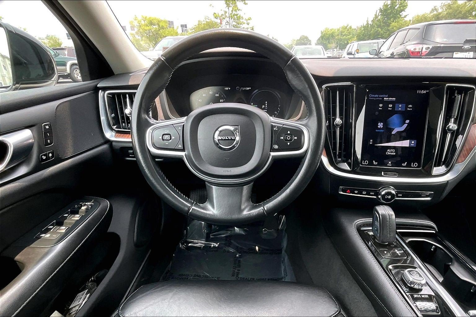 Used 2021 Volvo S60 T8 R-Design Expression AWD/4WD image 5