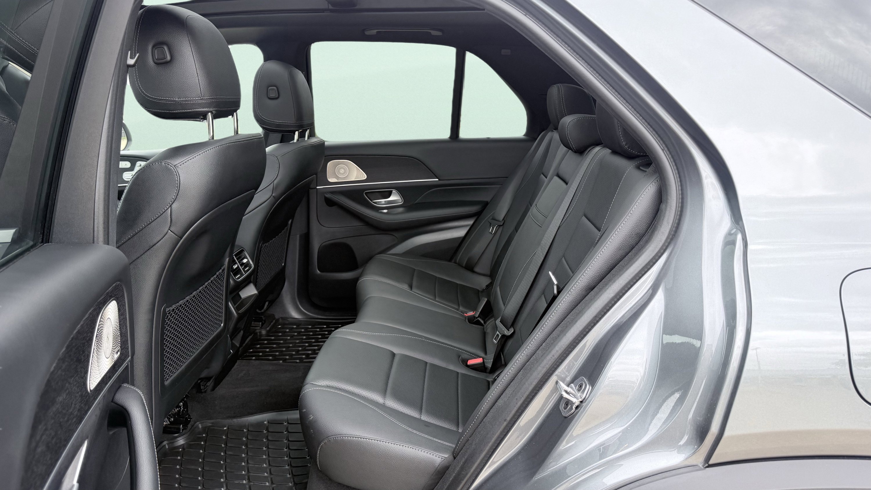 Used 2025 Mercedes-Benz GLE 450e 4MATIC image 29
