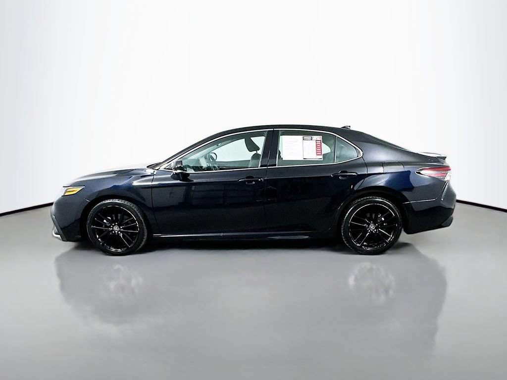 Used 2024 Toyota Camry XSE FWD image 5