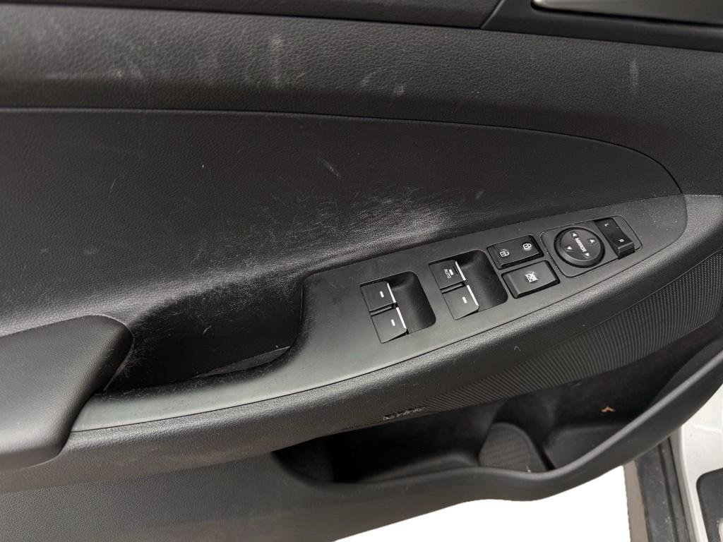 Used 2021 Hyundai Tucson Ultimate w/ Cargo Package image 13