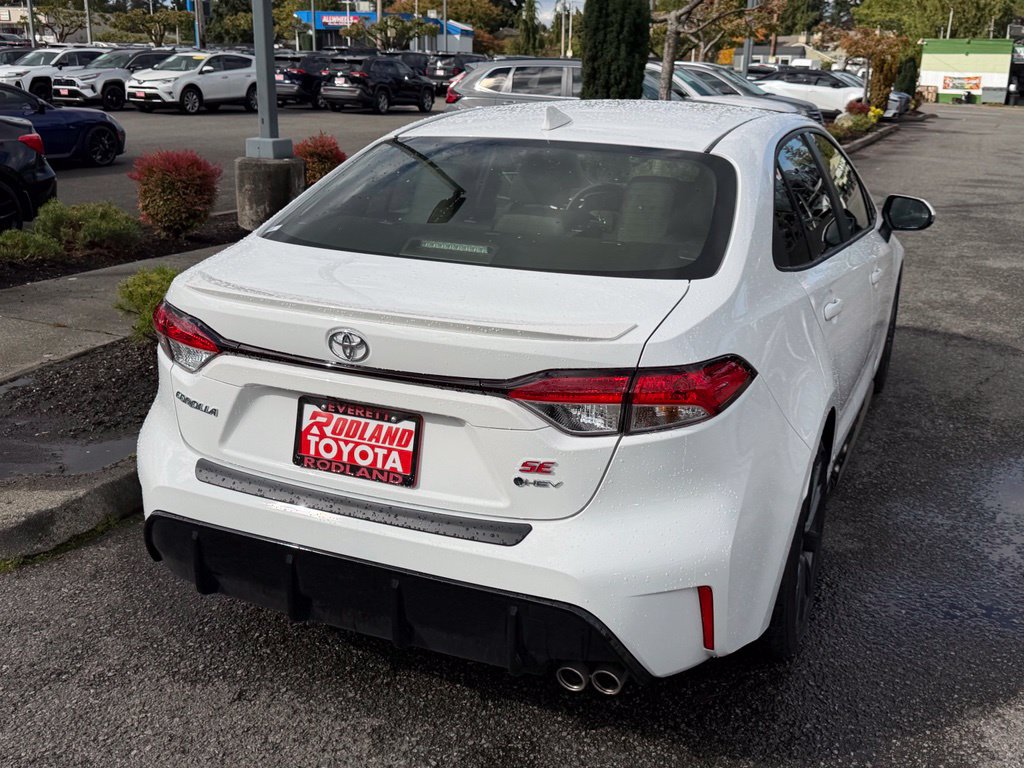 Certified 2026 Toyota Corolla SE w/ SE Premium Package AWD/4WD image 7