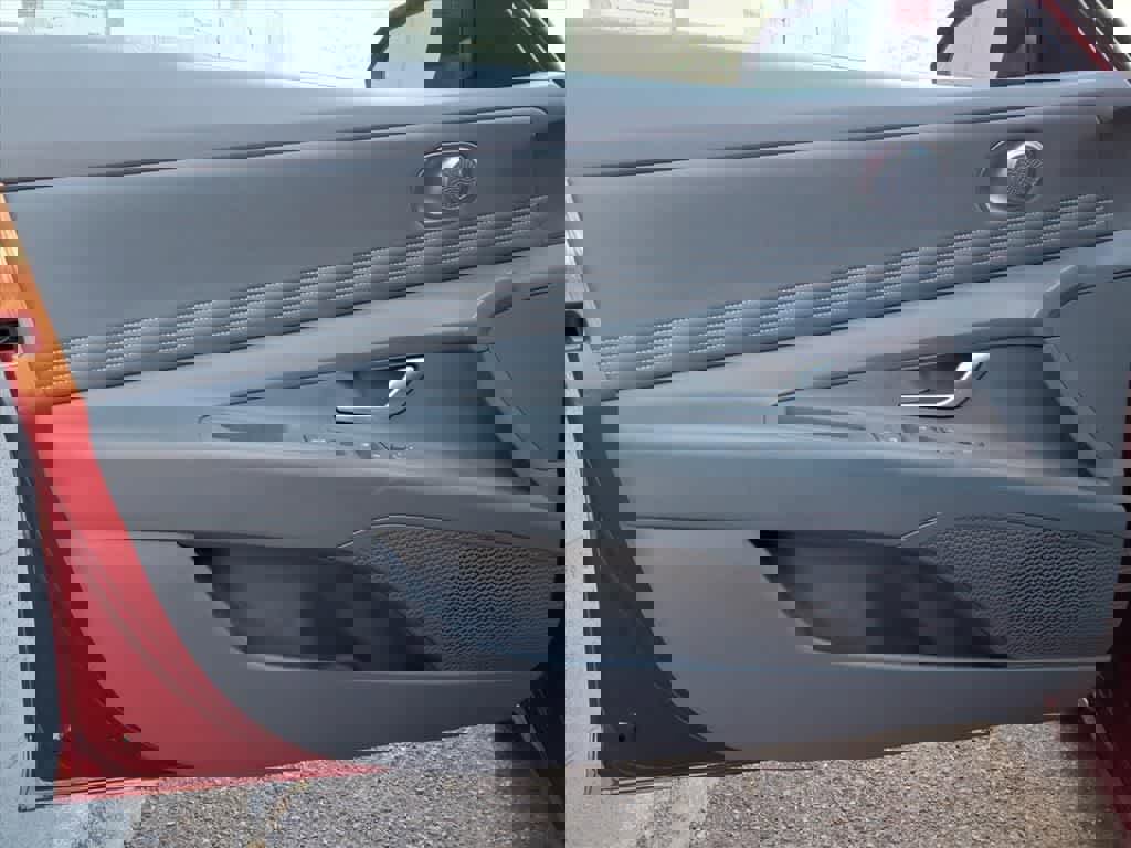 Used 2023 Hyundai Elantra SEL w/ Convenience Package image 12